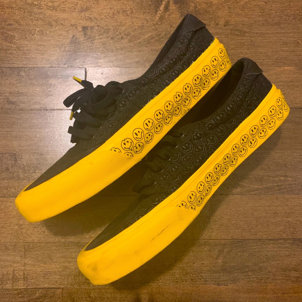 STRAYE Footwear Fairfax Trippy Smiles (Men’s)